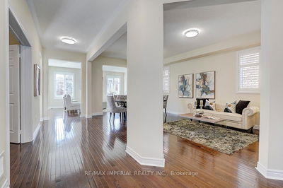 183 Hunting Ridges Dr, Richmond Hill - Jefferson image-0-4