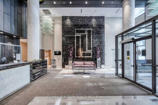 804 - 9191 Yonge Street