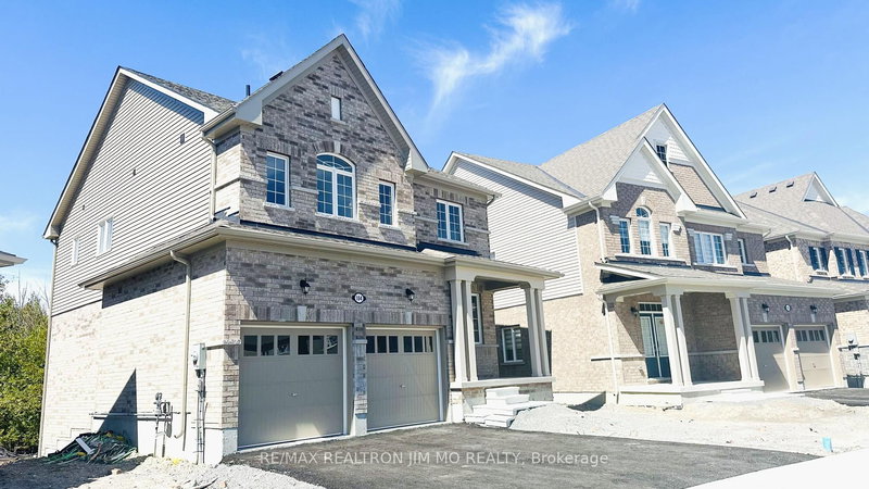 104 Cliff Thompson Crt, Georgina, L0E 1R0 | Image 2