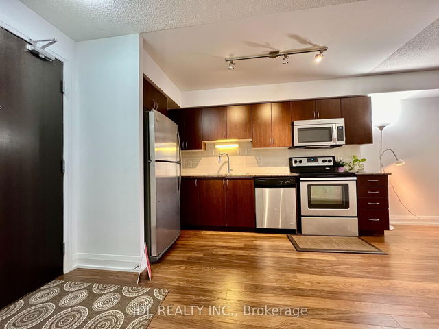 605 - 376 Higway 7 E Road