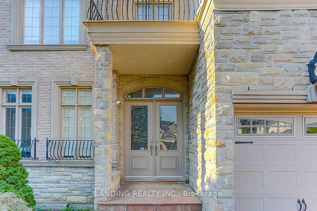 33 Winterport Court