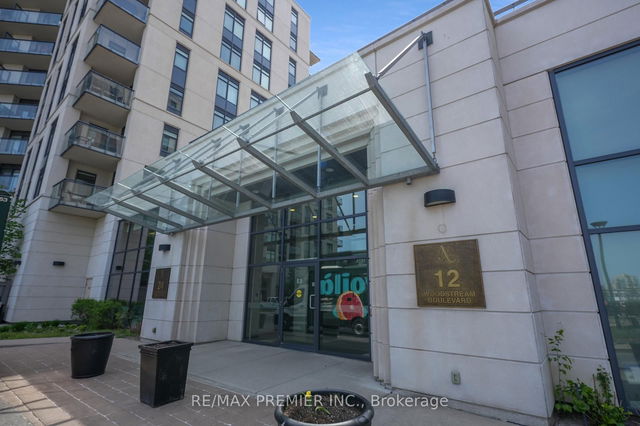 821 - 12 Woodstream Boulevard