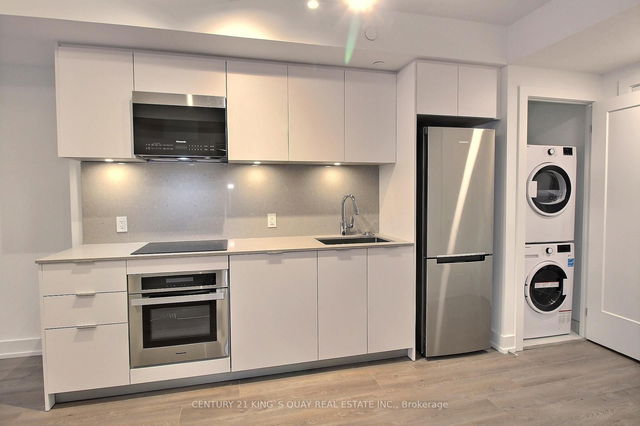 305 - 8 Cedarland Drive