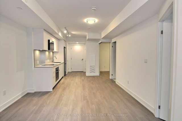 305 - 8 Cedarland Drive