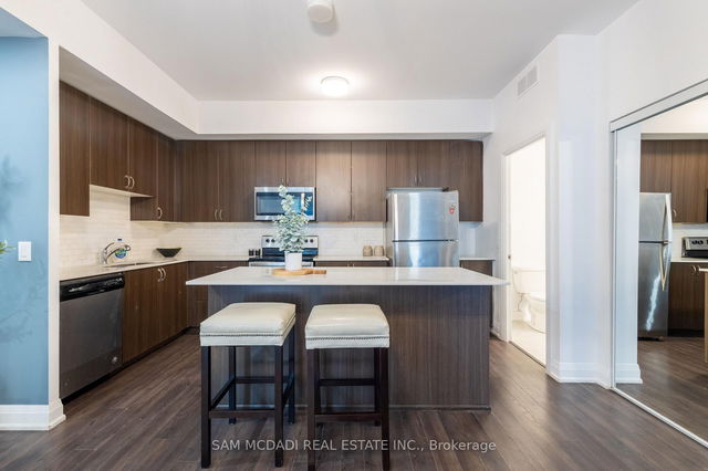 F402 - 26 Coles Avenue