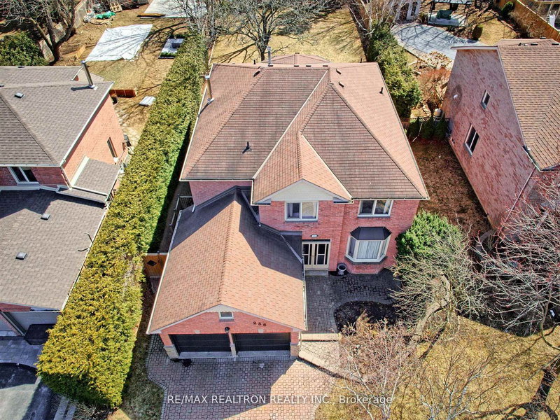236 McCaffrey Rd, Newmarket, L3X 1J3 | Image 3
