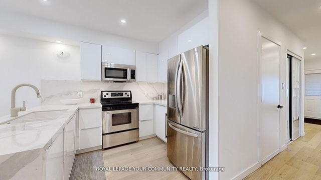 47 Walkview Crescent