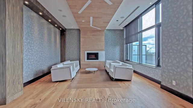 116 - 325 South Park Road