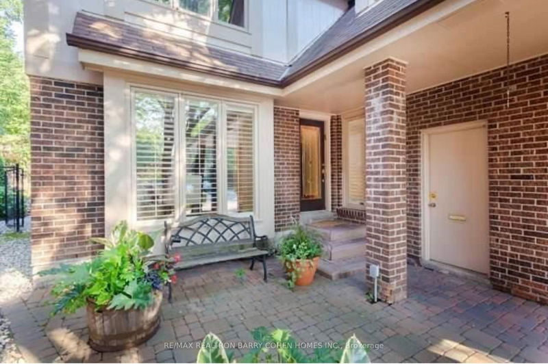 home for sale on 20 Grosvenor Court