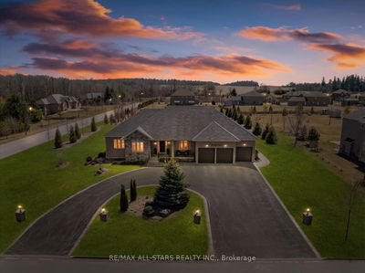 66 Stonesthrow Cres, Uxbridge - Rural Uxbridge