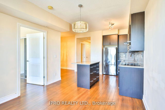 806 - 9088 Yonge Street