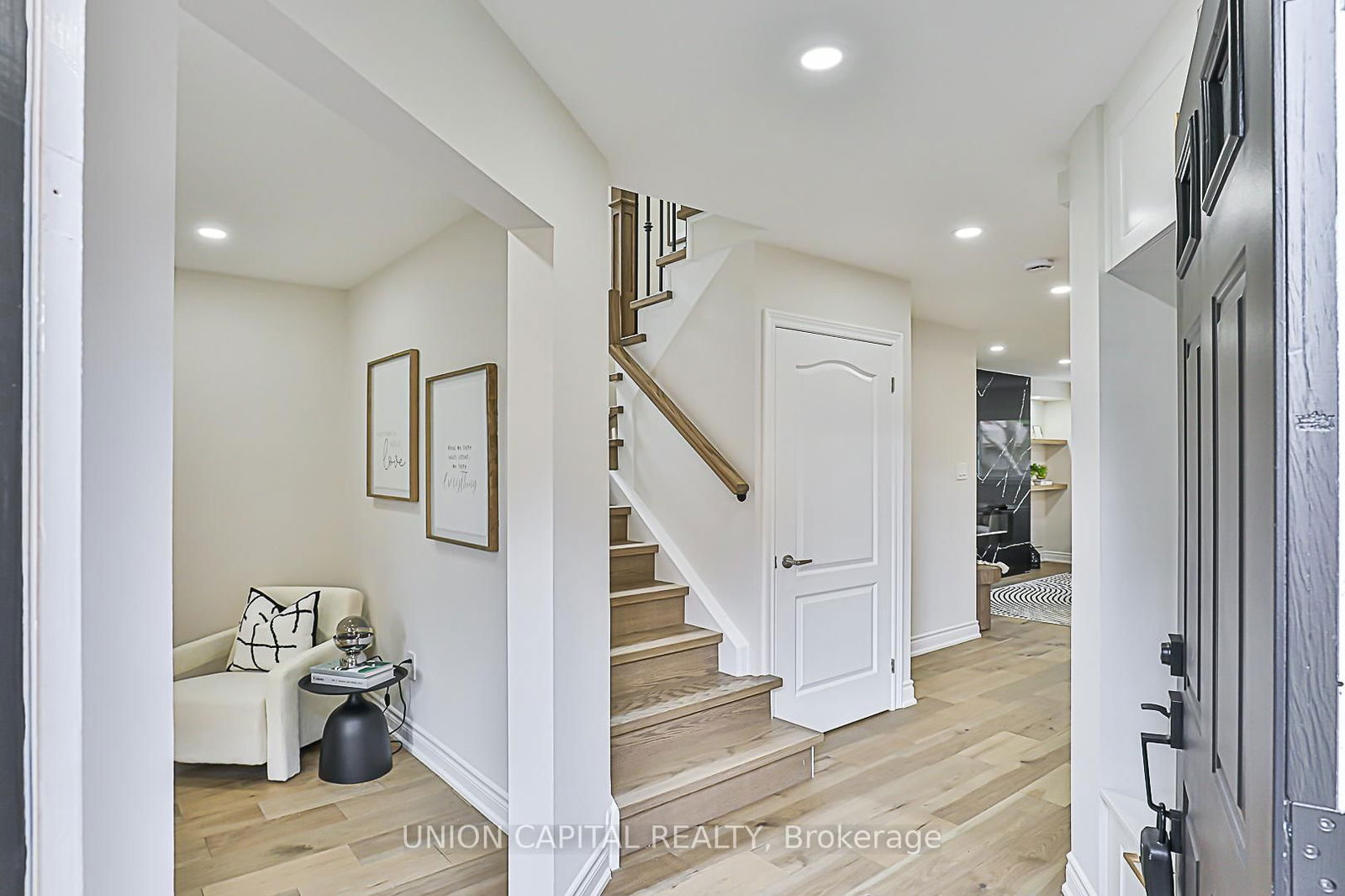 Detached House for sale at 11 Newmill Crescent, Richmond Hill, Devonsleigh, L4C 9T7 - MLS: N12125420