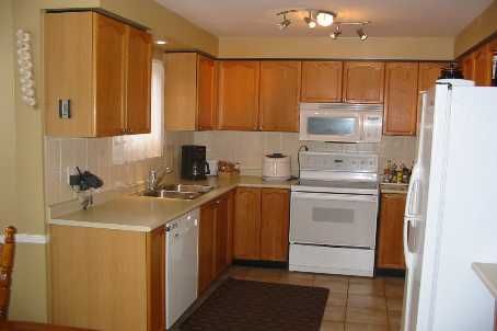 40 Chartwell Cres, Georgina, L4P 3N | Image 3