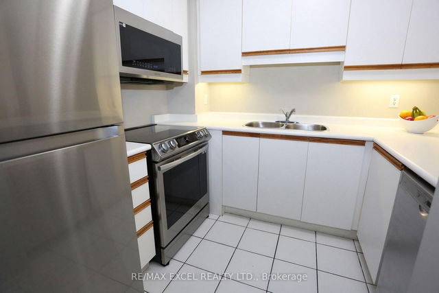 37 - 735 New Westminster Drive