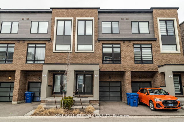 18 Moneypenny Place
