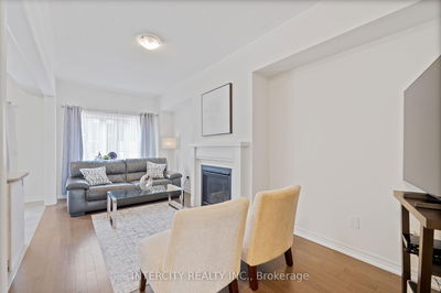 24 Veterans St, Bradford West Gwillimbury - Bradford image-0-4