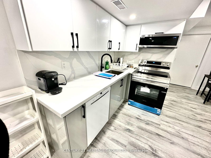 basement - 29 Eminence Rd E, Vaughan, L4K 5K1 | Image 3