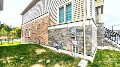 92 Lyall Stokes Circ, East Gwillimbury - Mt Albert image-0-3