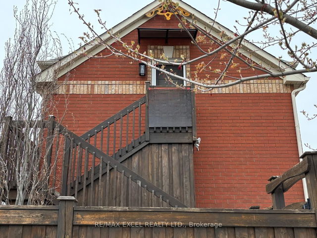 Coach - 161 Walkerville Road
