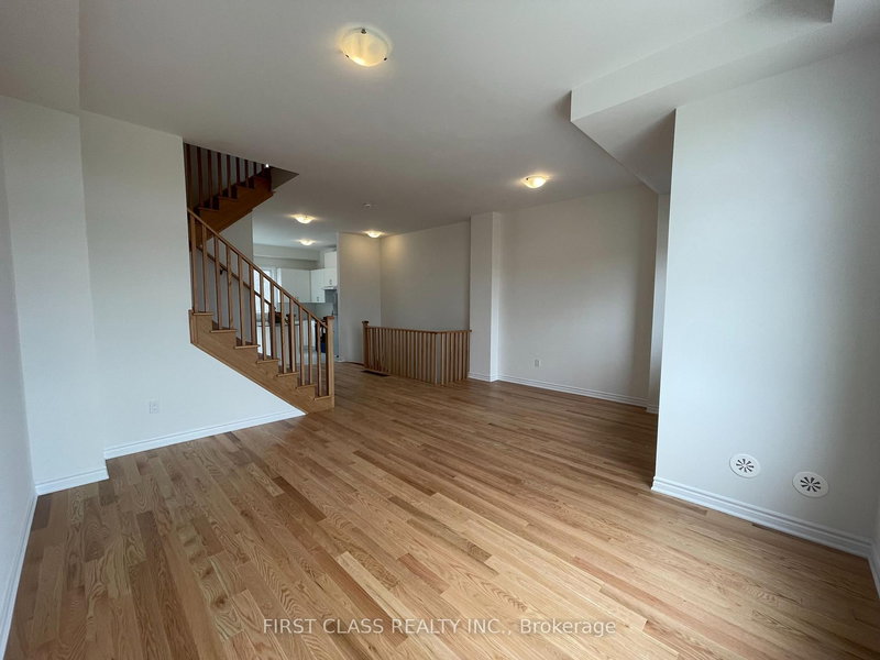 54 Wascana Rd, Vaughan, L4L 1A7 | Image 2