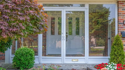 150 Bay Thorn Dr, Markham - Royal Orchard image-0-4