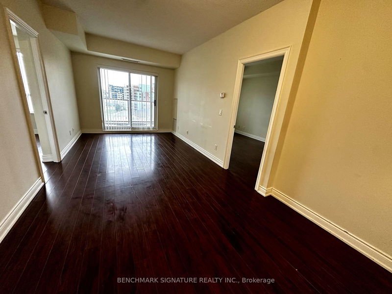 home for lease on 1118-37 Galleria Pkwy
