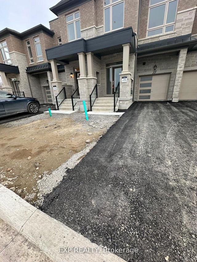 35 Schmeltzer Crescent