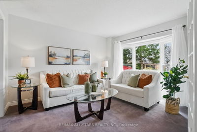 20 Enzo Cres, Uxbridge - Uxbridge image-0-2