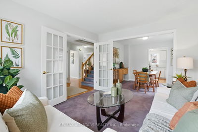 20 Enzo Cres, Uxbridge - Uxbridge image-0-3