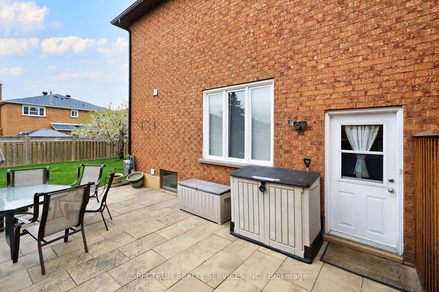 Bsmt - 8432 Martin Grove Road