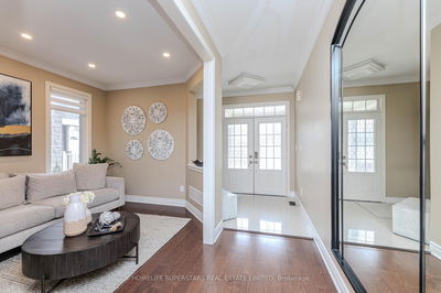 50 Romanelli Cres, Bradford West Gwillimbury - Bradford image-0-2