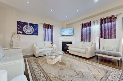 45 Mapleton Mills Dr, King - Schomberg image-0-4