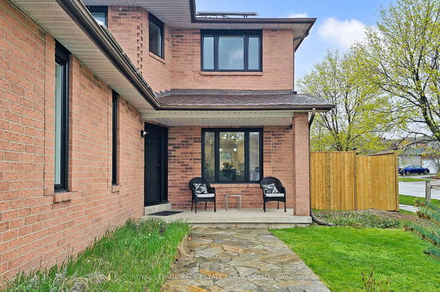 101 Houseman Crescent