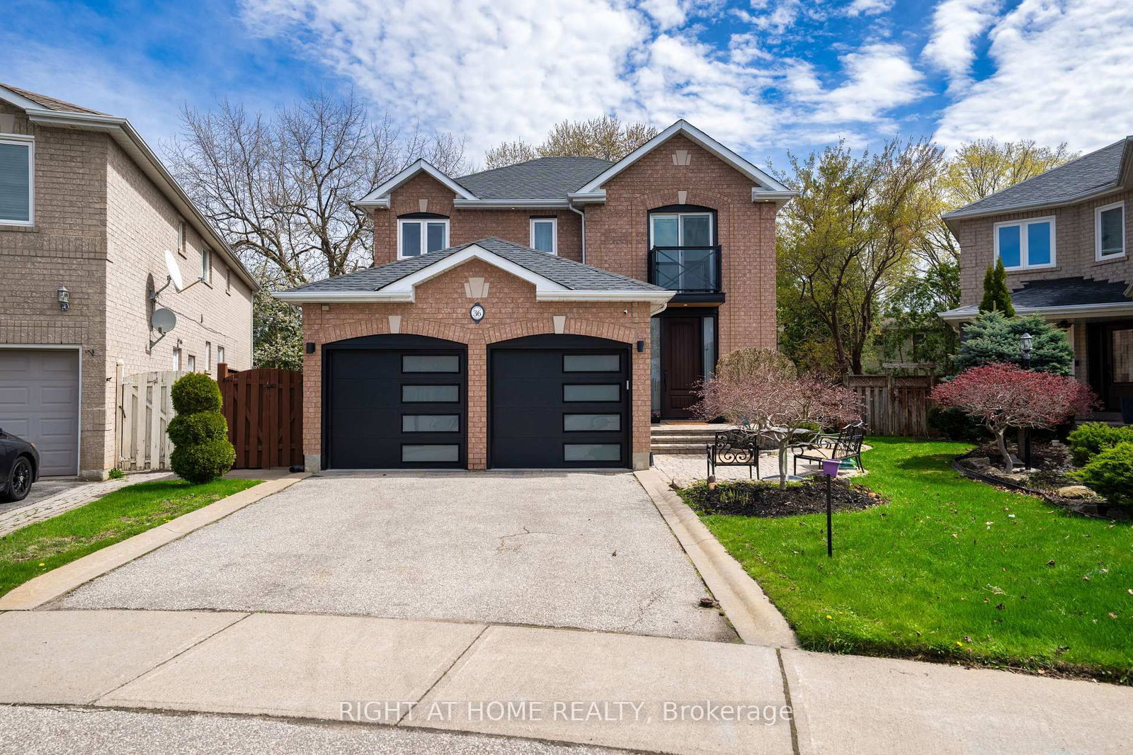 Detached House for sale at 36 Crimson Court, Richmond Hill, North Richvale, L4C 0J5 - MLS: N12127236