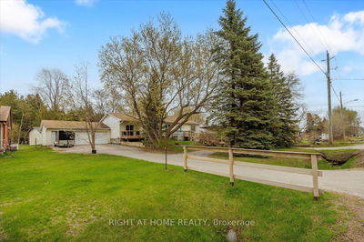 19943 Bathurst St, East Gwillimbury - Holland Landing image-0-3