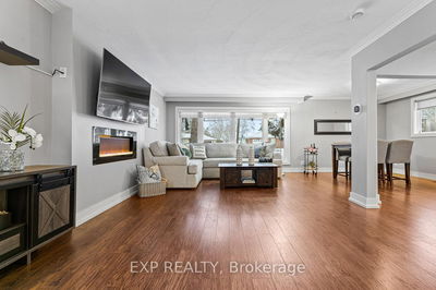 206 Church St, Bradford West Gwillimbury - Bradford image-0-4