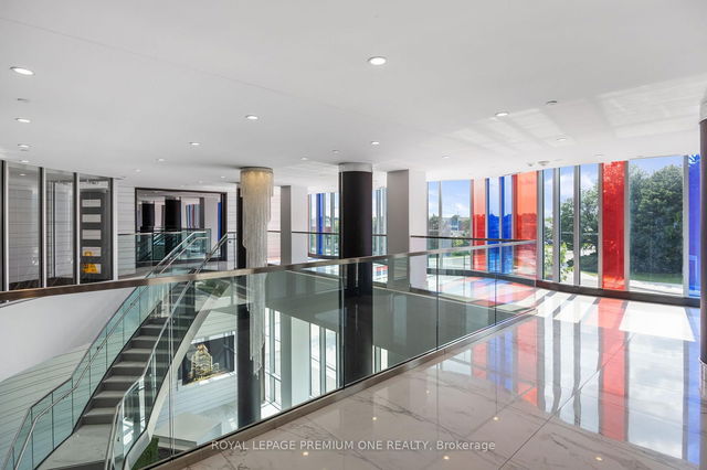 1514 - 9471 Yonge Street