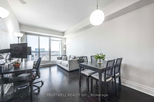 1207 - 151 Upper Duke Crescent