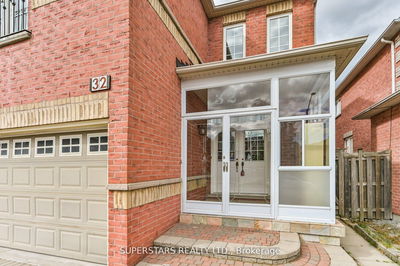32 Thornton St, Markham - Milliken Mills East image-0-1