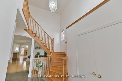 32 Thornton St, Markham - Milliken Mills East image-0-2