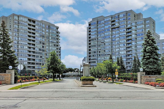 312 - 7 Townsgate Drive