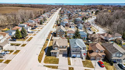 2251 Whitewood Cres, Innisfil - Alcona image-0-4