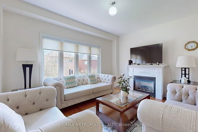 141 Petticoat Rd, Vaughan - Patterson image-0-2