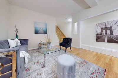 99 Lahore Cres, Markham - Cedarwood image-0-3