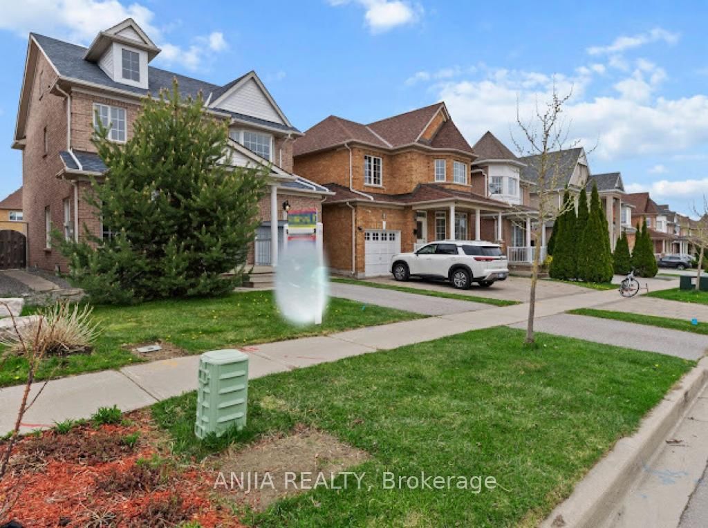 Detached House for sale at 6 Elmrill Road, Markham, Berczy, L6C 2N8 - MLS: N12129274
