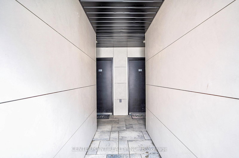 1007 - 14 David Eyer Rd, Richmond Hill, L4S 0N4 | Image 2