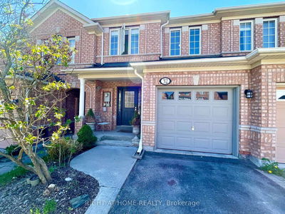 32 Millcliff Circ, Aurora - Aurora Grove