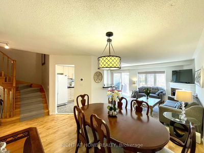 32 Millcliff Circ, Aurora - Aurora Grove image-0-2