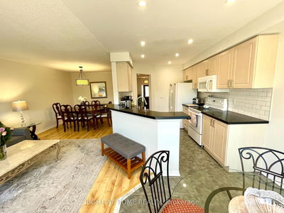 32 Millcliff Circ, Aurora - Aurora Grove image-0-3