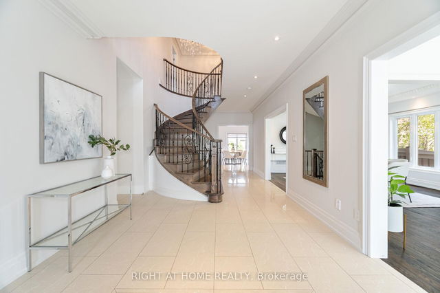 110 Green Manor Crescent
